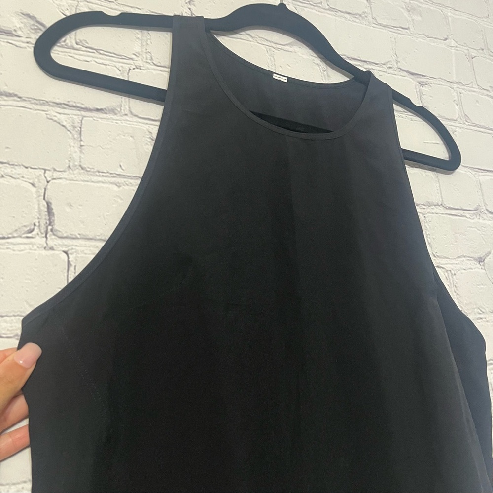 Lululemon Lightweight Stretch Running Tank Top
Black Sz 10 Reflective Athletic - Picture 4 of 7